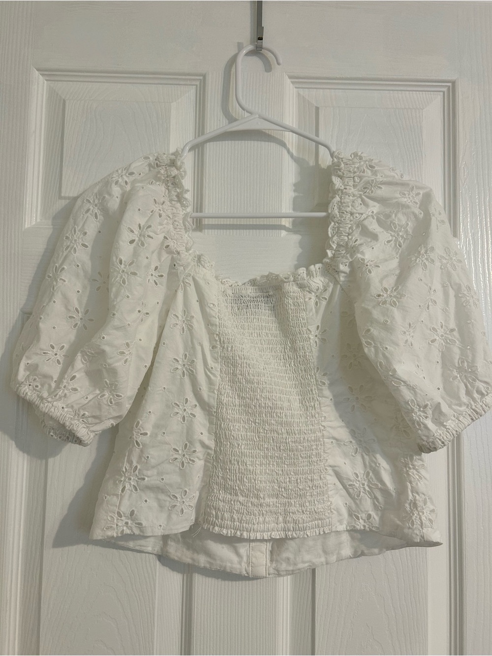GAP White Cotton Eyelet Puff-Sleeve Top - Picture 2 of 7